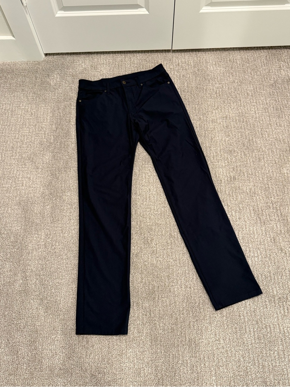 Levi Strauss Classic Straight-Leg Pants in Navy